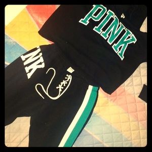 🌼PINK by Victoria’s Secret Sweatsuit 2pc Outfit🌼